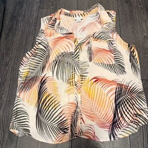 Liz Claiborne sleeveless buttondown top